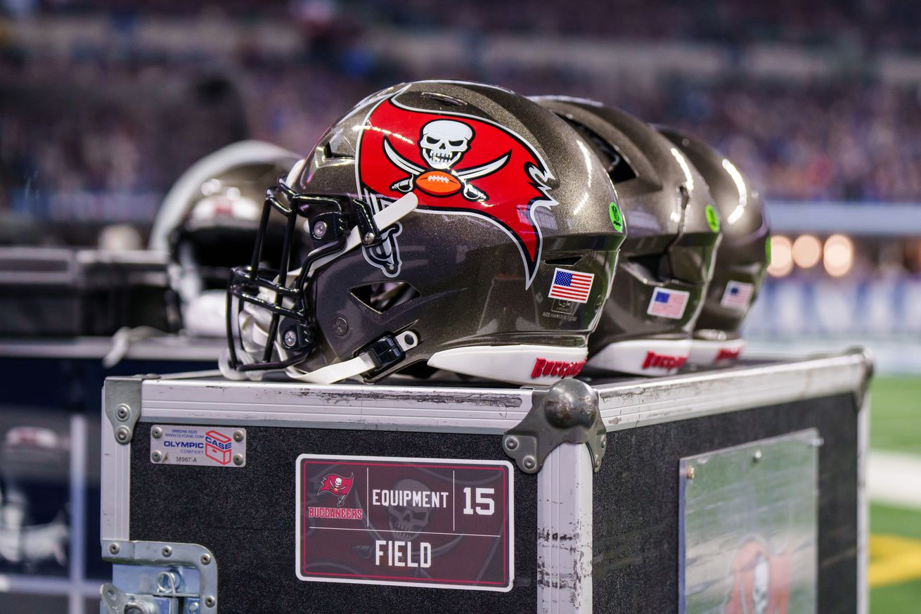 Tampa Bay Buccaneers v Indianapolis Colts