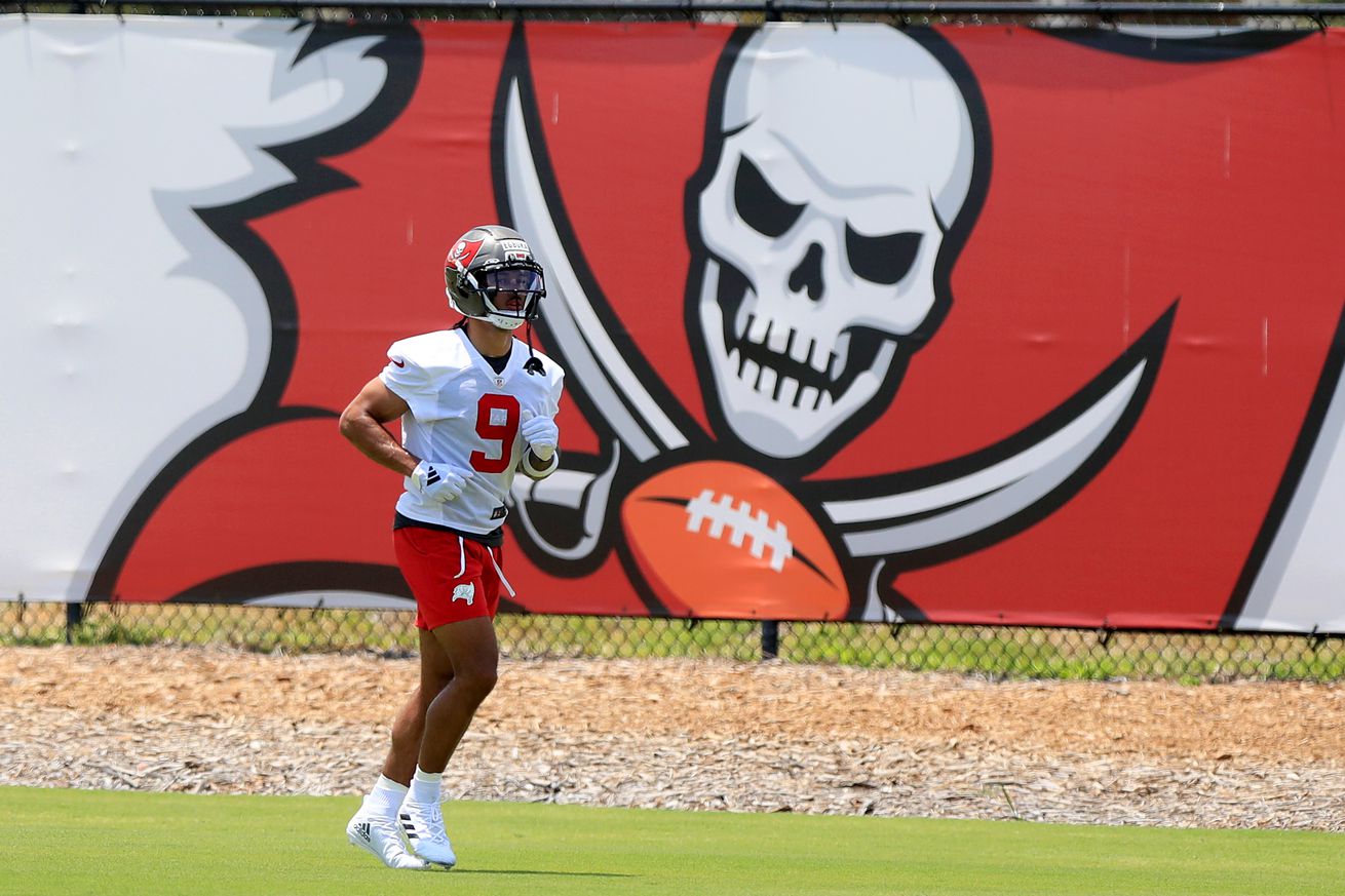NFL: MAY 09 Buccaneers Rookie Mini Camp