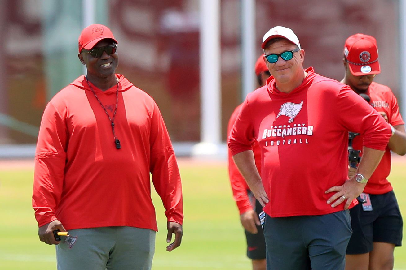 NFL: MAY 09 Buccaneers Rookie Mini Camp